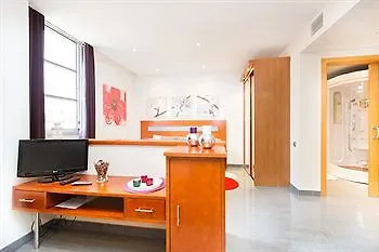 Hotel Ainb B&B Eixample-Muntaner Barcelona