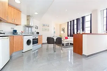 ** Hotel Ainb B&B Eixample-Muntaner Barcelona Spain