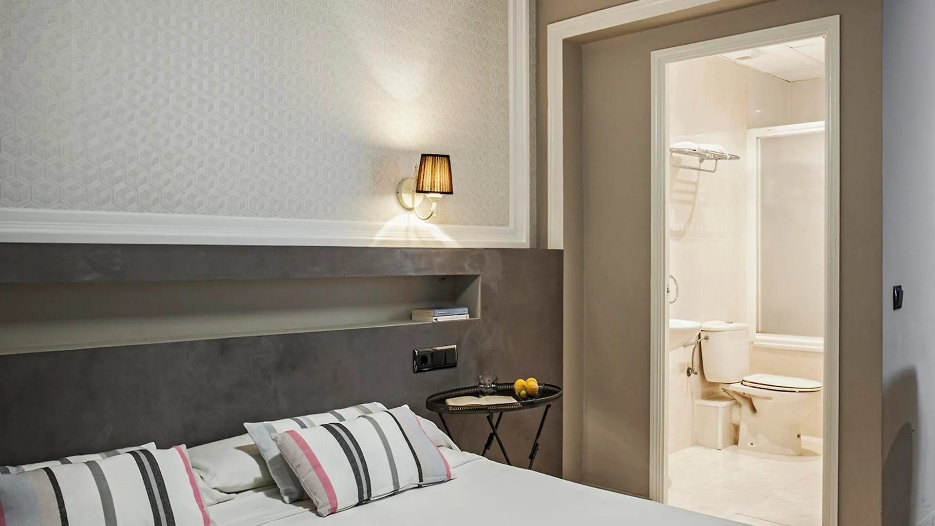 Ainb B&B Eixample-Muntaner Barcelona Hotel