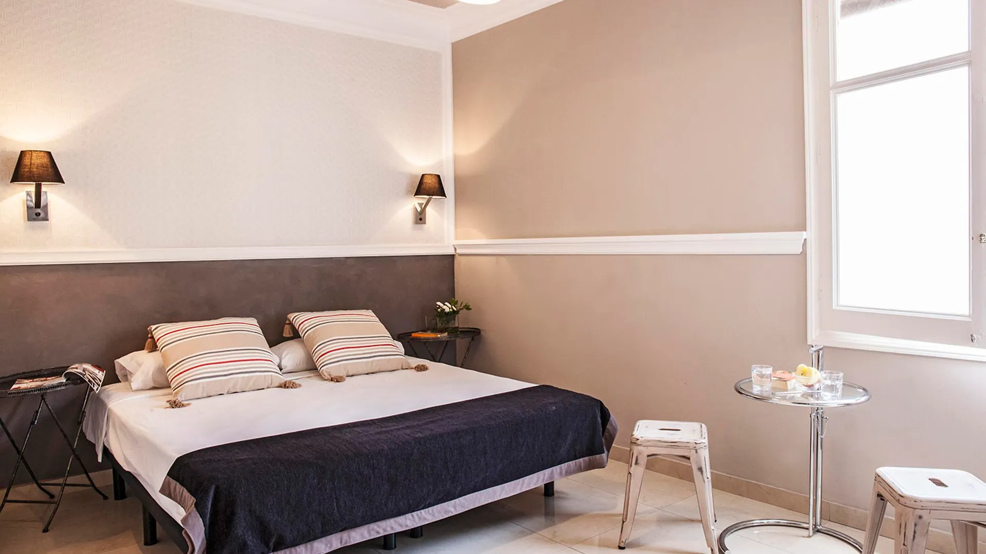 Ainb B&B Eixample-Muntaner Barcelona 2*,